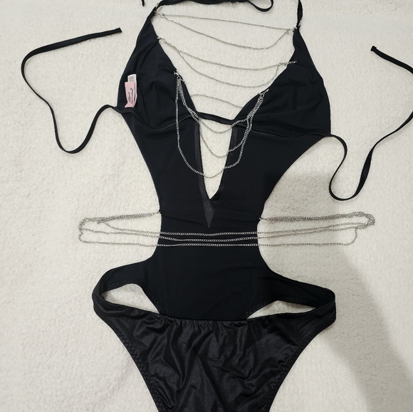 Swim suit - Picture 3 of 3